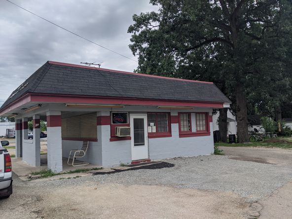 Woodlawn Mobile Home Park: 1501 W 4th St, Sterling, IL 61081